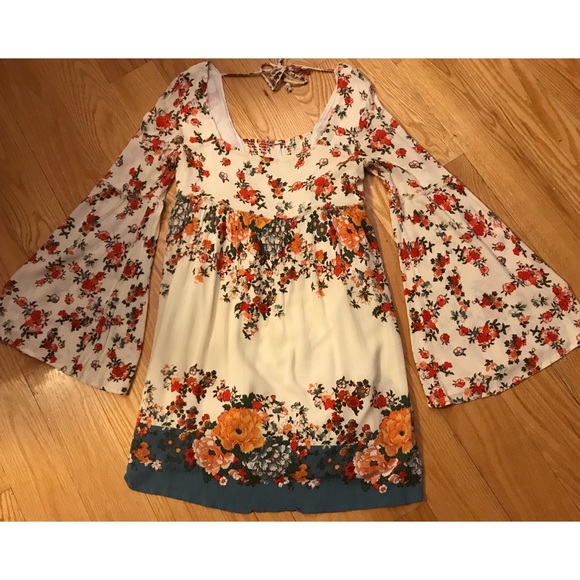 Free People Tops - Free People White Floral Bell-Sleeve Swing Tunic